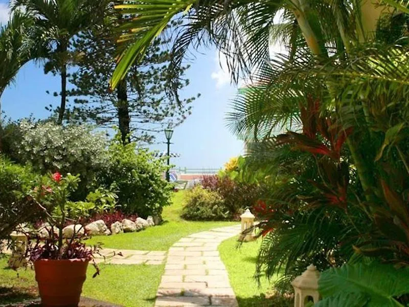 Blue Orchids Beach Hotel Bridgetown 3*,