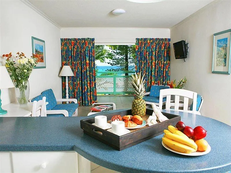 Blue Orchids Beach Hotel بريدج تاون 3*, بريدج تاون