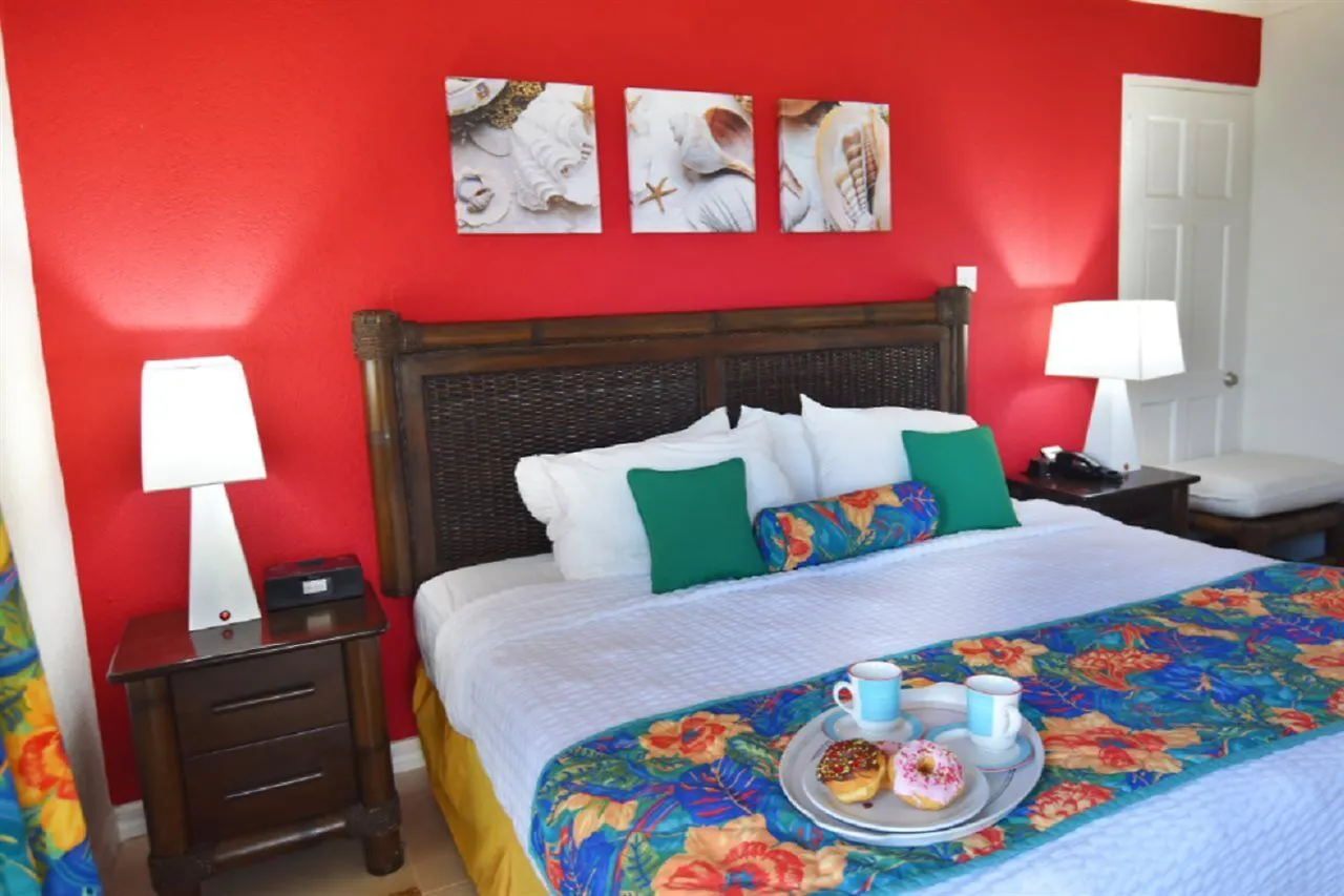 Blue Orchids Beach Hotel بريدج تاون 3*, بريدج تاون