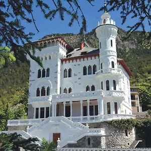 Chateau Des Magnans By Nevesol Jausiers